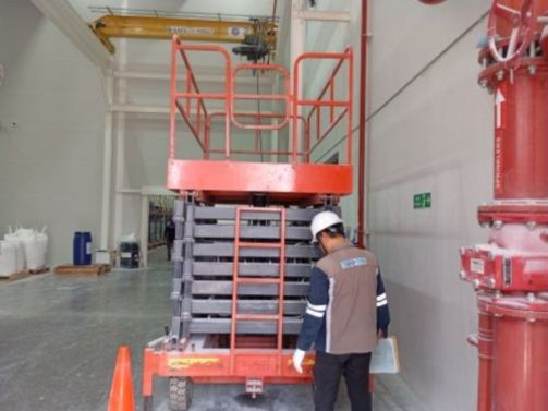 Riksa Uji Scissor Lift