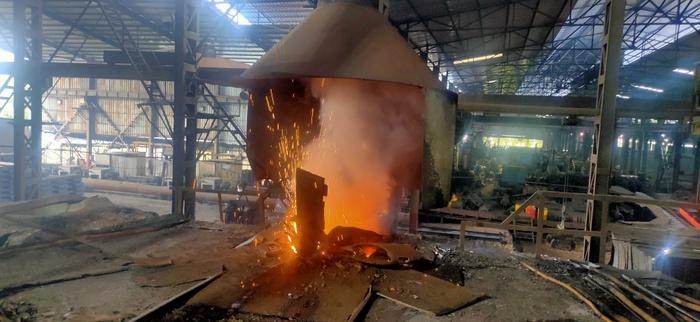 Riksa uji blast furnace adalah langkah untuk memastikan keselamatan dan efisiensi dalam industri peleburan logam melalui pemeriksaan struktur, lapisan refraktori, dan sistem aRiksa uji blast furnace adalah langkah untuk memastikan keselamatan dan efisiensi dalam industri peleburan logam melalui pemeriksaan struktur, lapisan refraktori, dan sistem aliran udara panas.liran udara panas.