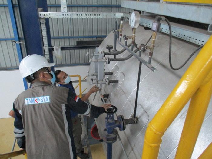 Riksa Uji Boiler adalah langkah-langkah pemeriksaan yang mencakup evaluasi fisik dan fungsional boiler guna mengidentifikasi potensi bahaya dan memastikan keamanan operasional. Boiler ini termasuk dalam Riksa Uji Pesawat Uap dan Bejana Tekan.